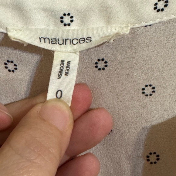 Maurices Tunic Blouse - White and Black size 0 - Picture 4 of 6